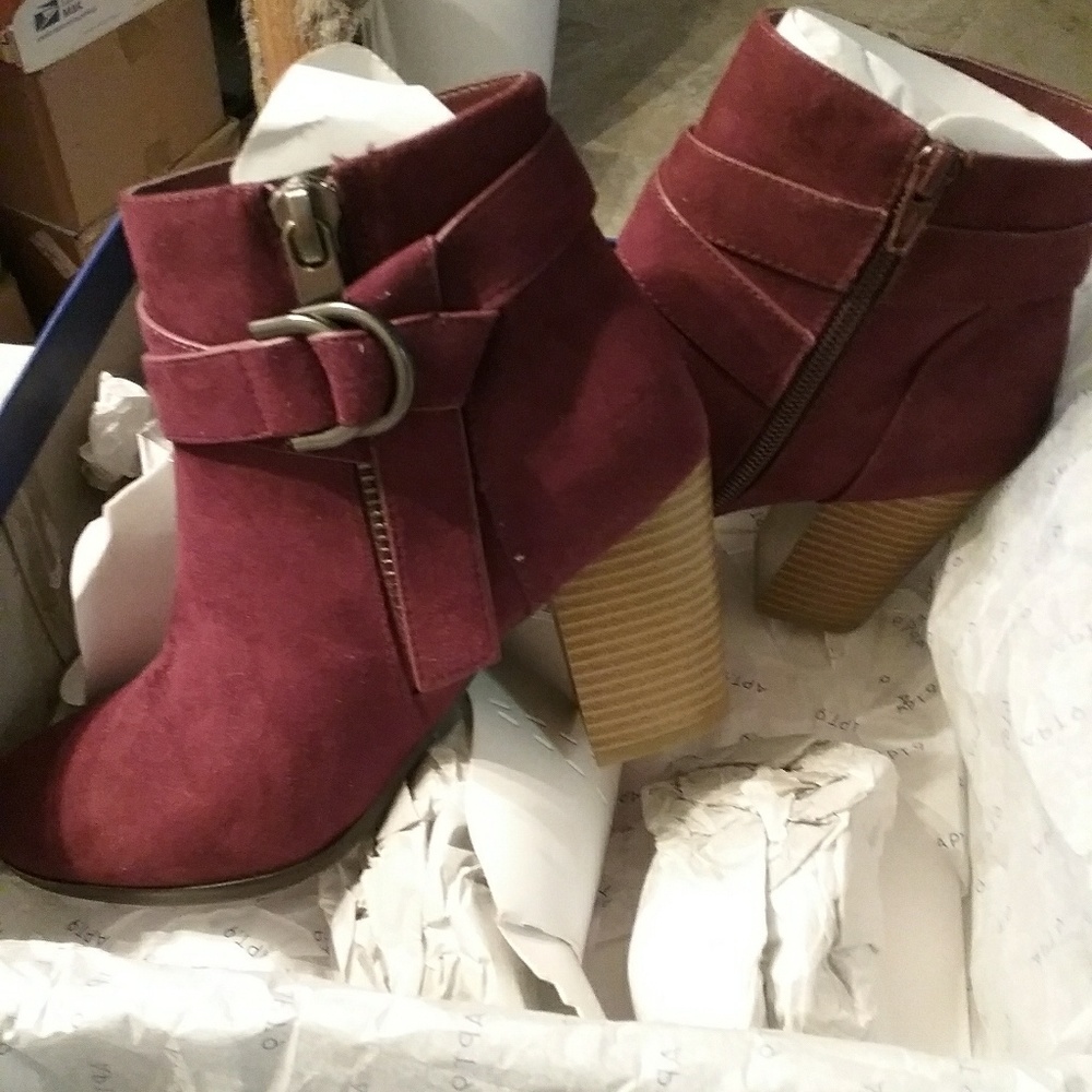 Apt. 9 Advisor Ankle Boots